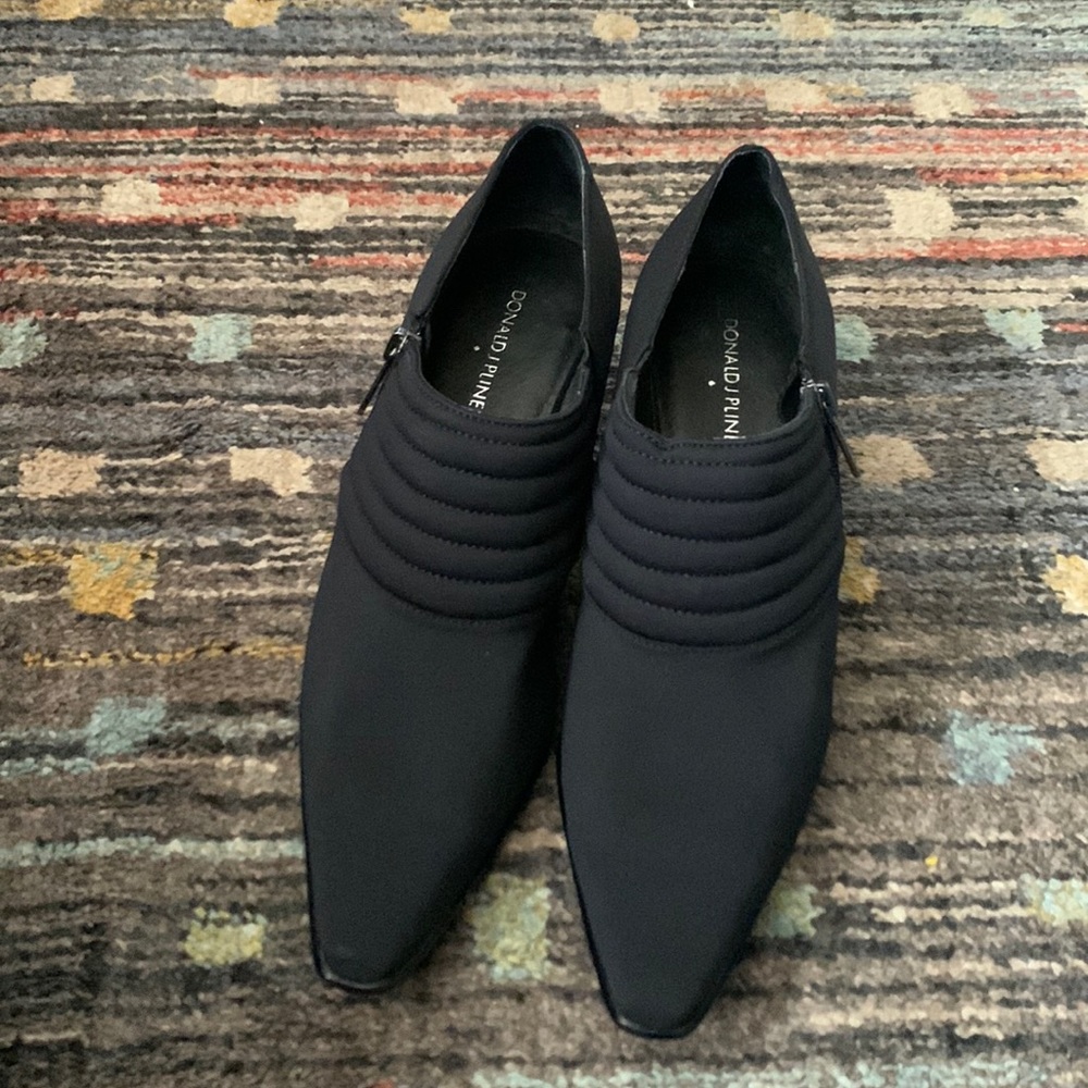 Donald J Pliner booties